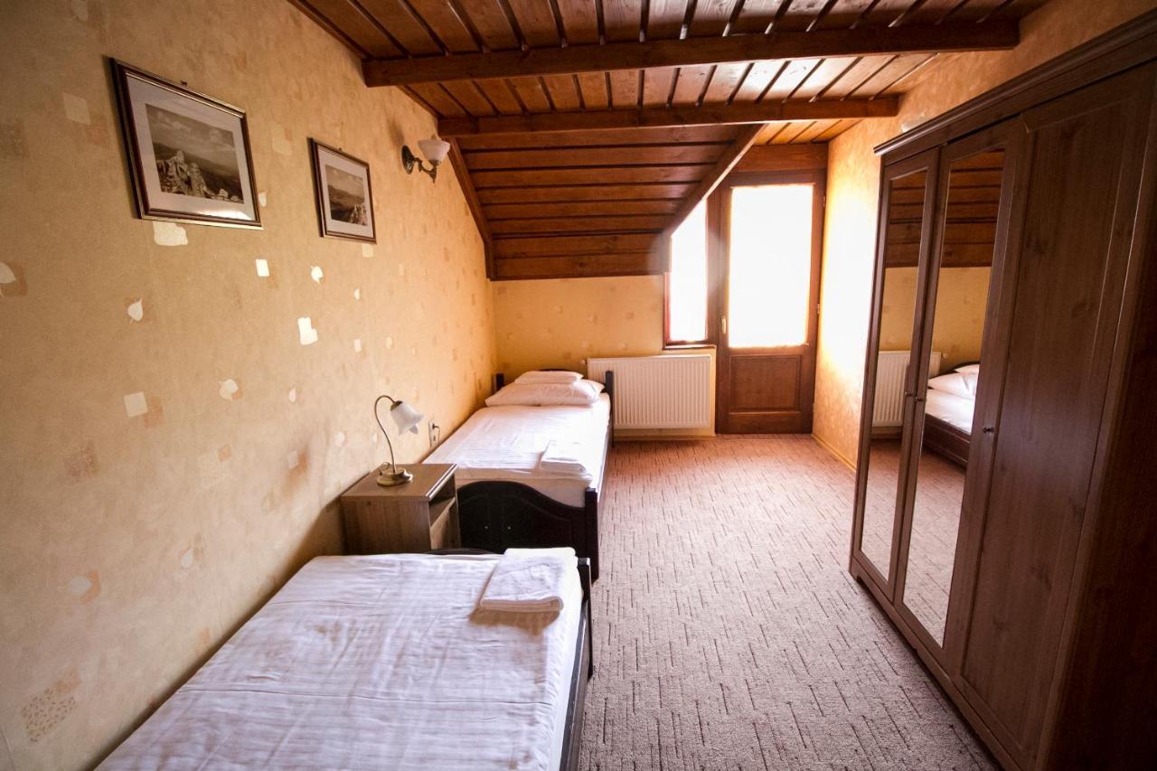 Aranygombos Fogado Hotel Telkibánya Buitenkant foto